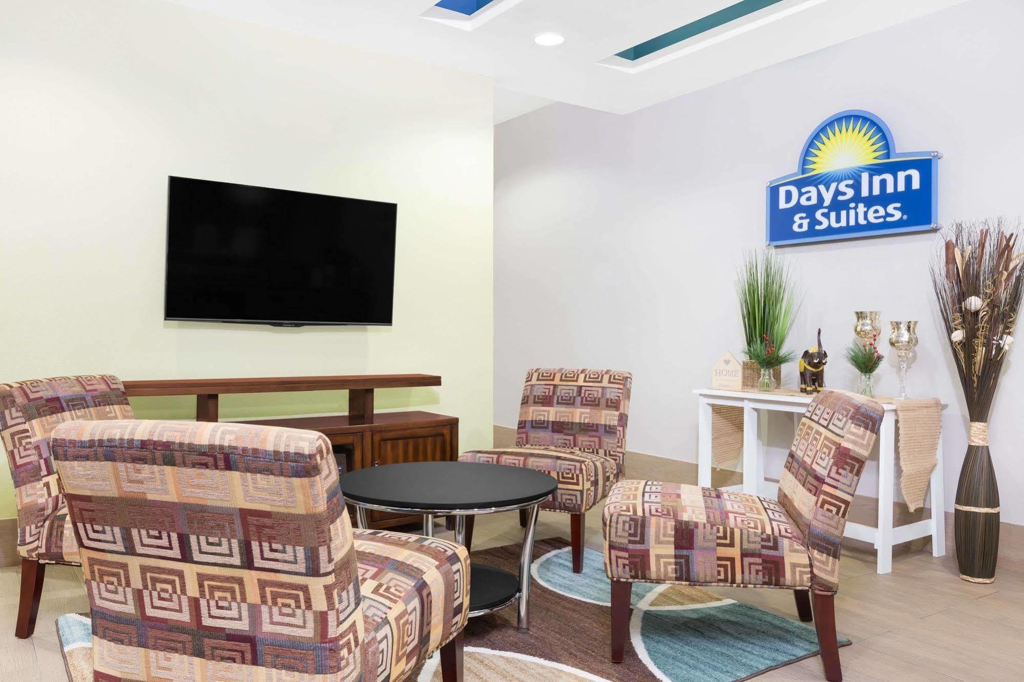 Days Inn & Suites By Wyndham Madisonville Eksteriør bilde